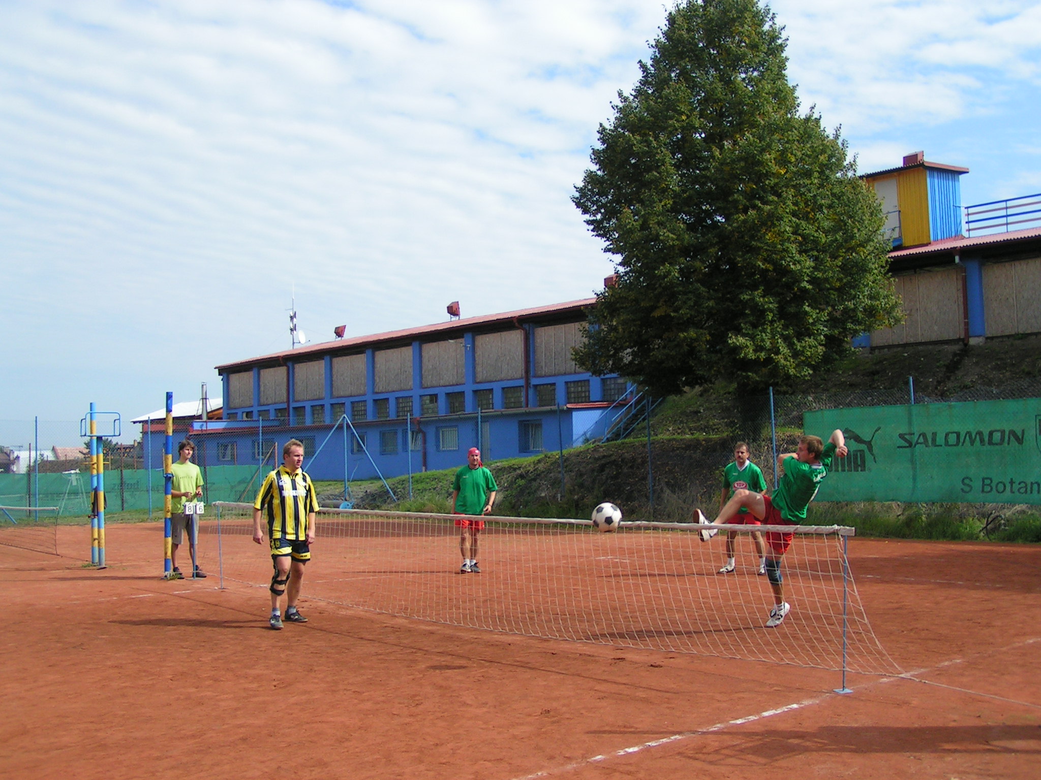 Nohejbal - zápas s Bořicema 9-2010 042.jpg